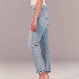 Abercrombie & Fitch high rise mom jean